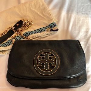 BARELY USED Tory Burch Logo Crossbody Clutch